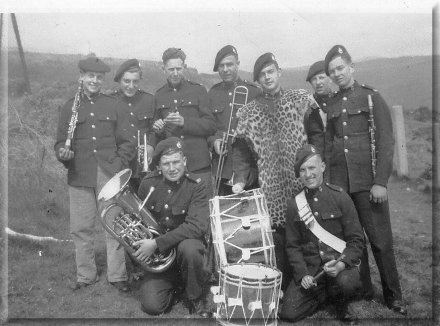 A 'Squeegee' band  (Front L-R) George Rumming. ?? Fattorini  (Back L-R) Barry Brunt, ?? Ainsworth, 'Ginger' Wells, ?? Thwaites, ?? Simpson and (at back) ?????, and Ron DeLorey.